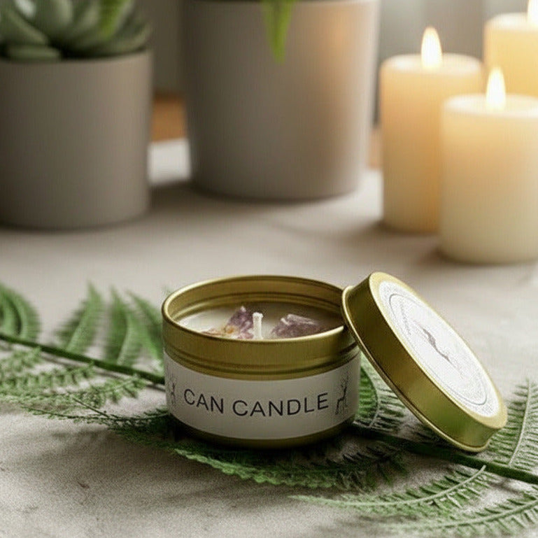 Ritualkerze mit Amethyst, Blüten & Lavendelduft